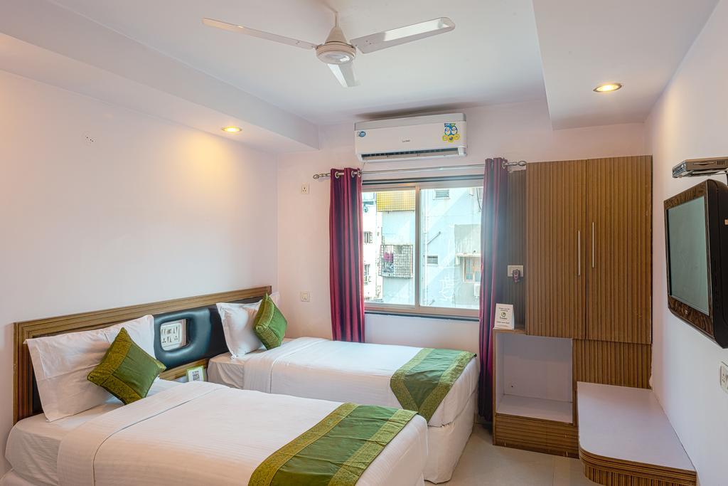 Arihant Hotel 하이데라바드 외부 사진