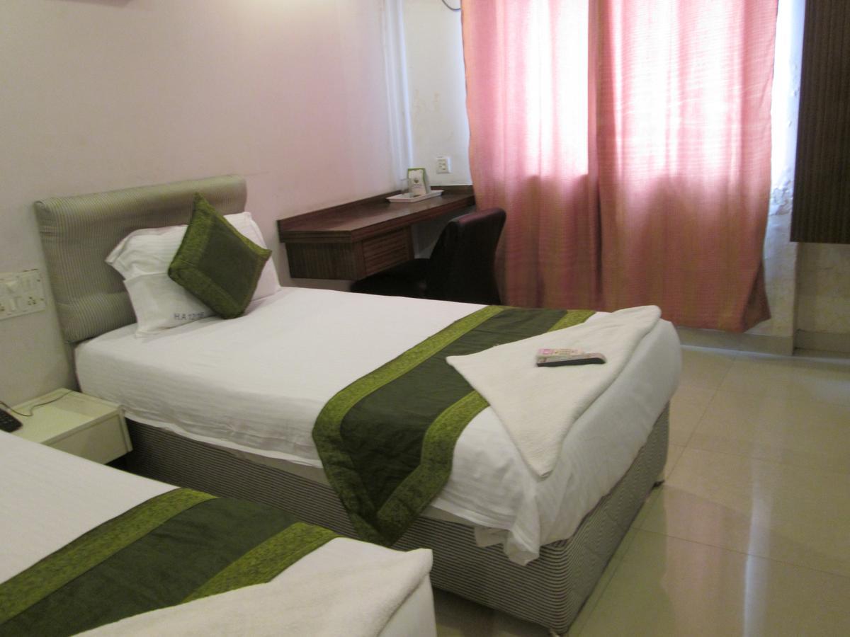 Arihant Hotel 하이데라바드 외부 사진