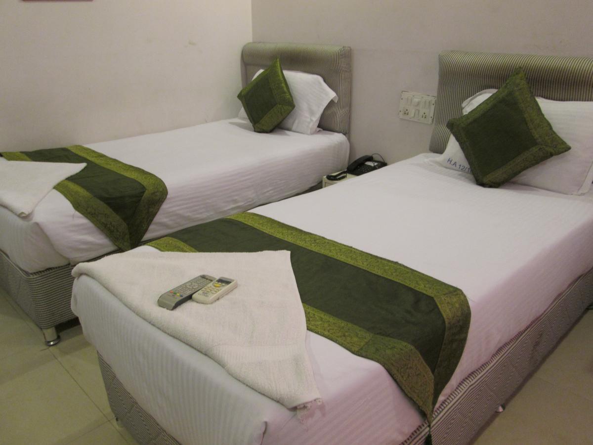 Arihant Hotel 하이데라바드 외부 사진